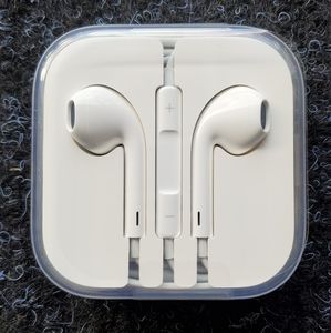 New Apple iPhone EarPods